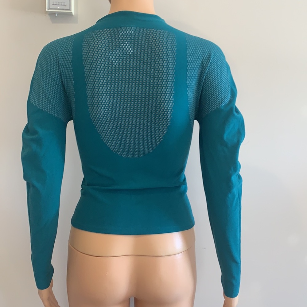 Fabletics long sleeve - Picture 5 of 8